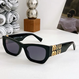 Miu Letter High-End Sunglasses Óculos de Sol Miu Miu Anti-Ultravioleta Femininos Retro-Olho de Gato Óculos de Sol Butterfly Frame INS Trendy Style