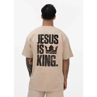 Camiseta Oversized Jesus Is King M-2 Bege Cristã Gospel Trap Hip Hop