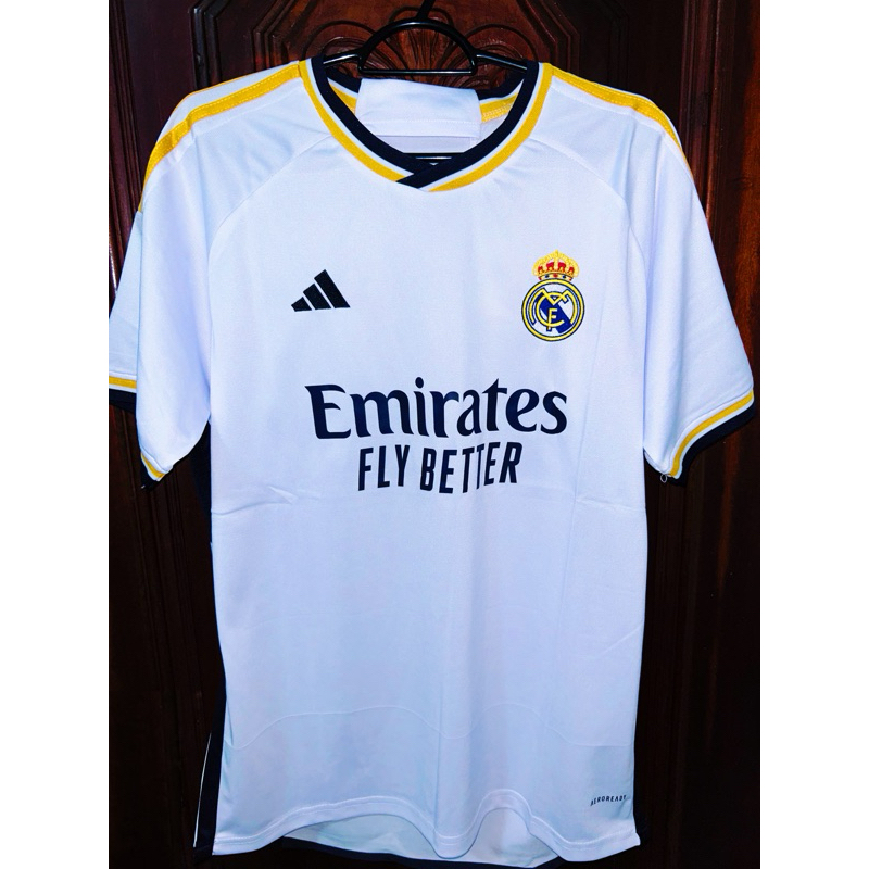 Camisa de time Real Madrid 23/24 - Branca com detalhes amarelo e preto