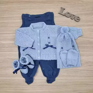 Kit Saída Maternidade Menino em Tricô Artesanal - Azul Bebê/Jeans - 5 peças com sapatinho