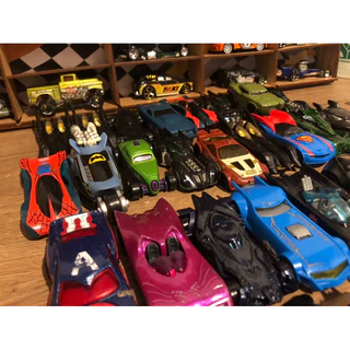miniaturas colecionáveis hot Wheels temáticas batman dc marvel homem aranha super homem incrível huck star wars