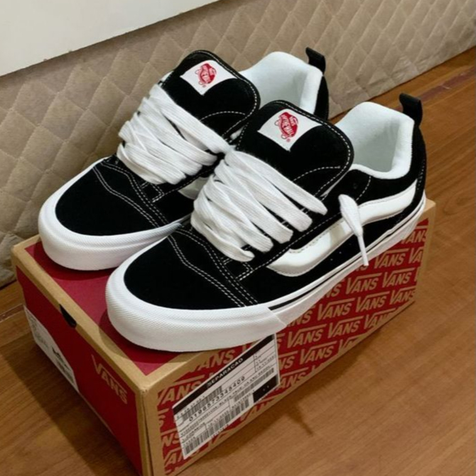 Vans Vault KNU Skool Vintage Tênis Casual Skate Preto E Branco - Melhor Preço e Qualidade !