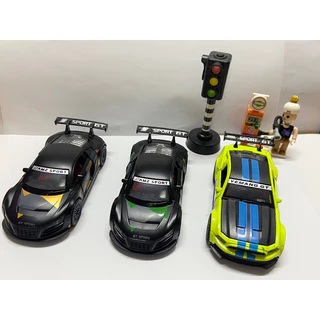 Miniaturas Carrinho de metal fundido diecast modelo Mustang GT 550 e Audi R8 GT 3 fricção