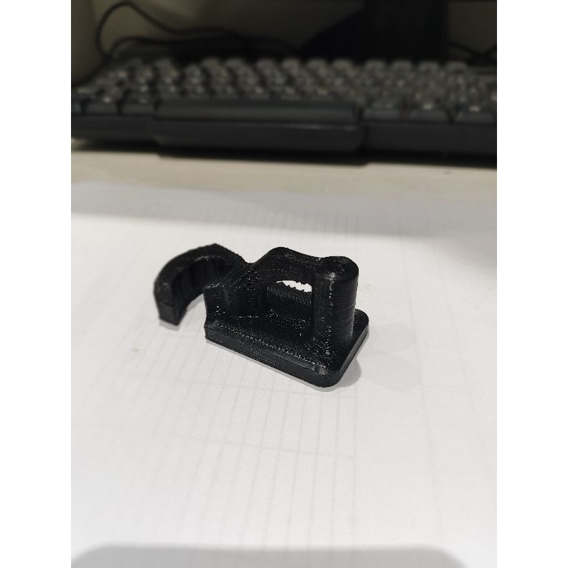 Travinha de porta malas 12