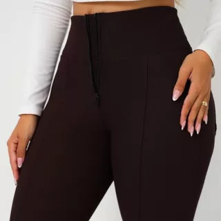 calça feminina montaria cintura alta flare pop com ziper e bolso