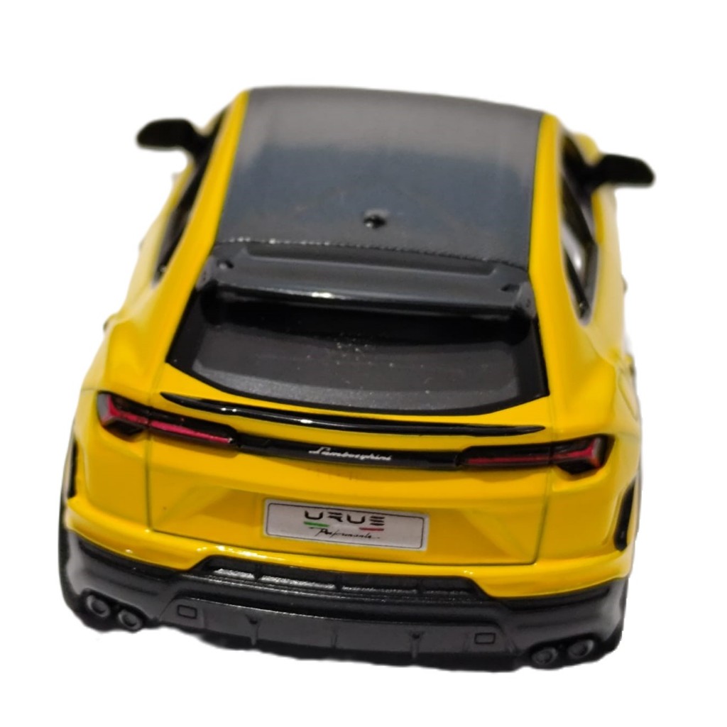 Miniatura CARRO LAMBORGHINI URUS PERFORMANTE 1/40 em metal abre as