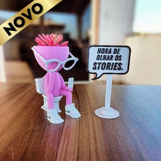 vaso decorativo Robert plant no banheiro com celular 13 cm