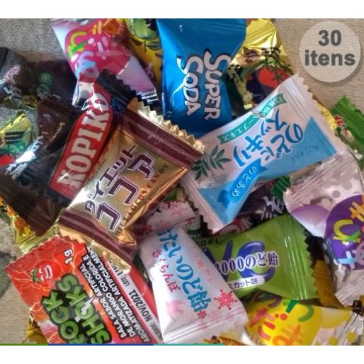 Super Box Asia 30 itens - Refrigerante, Salgadinho, Lamen, Doces e