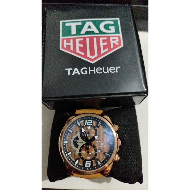 Relógio Tag Heuer+caixa, funções funcionais, pulseira couro. Produto no Brasil, sem imposto.