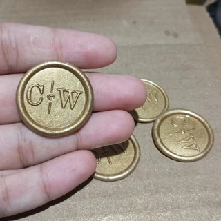 Lacres de Cera Iniciais: C I W dourado. Lacres personalizados para convites de casamento, padrinhos