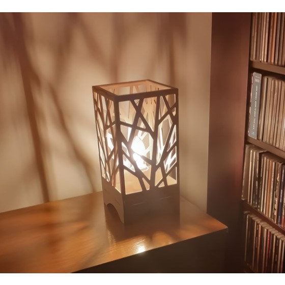 Abajur De Mesa Luminária Arabesco De Madeira Cor Cru Quarto/Sala/Escritório