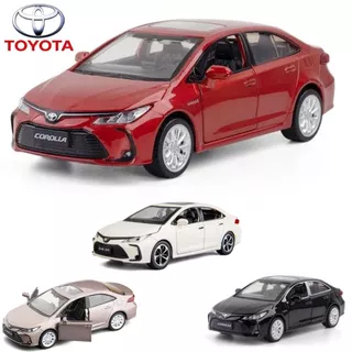 Miniatura Carrinho de Coleção de Ferro Toyota Corolla Hybrid Escala 1/43 a Fricção