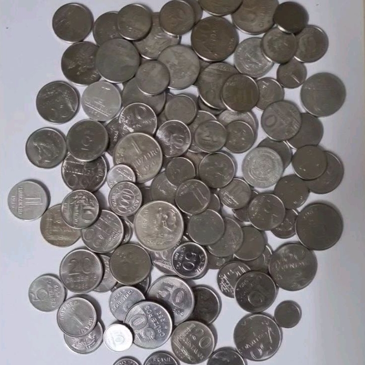 LOTE COM 100 MOEDAS SEM REPETIR ( ENTRE 1957 Á 1994 )