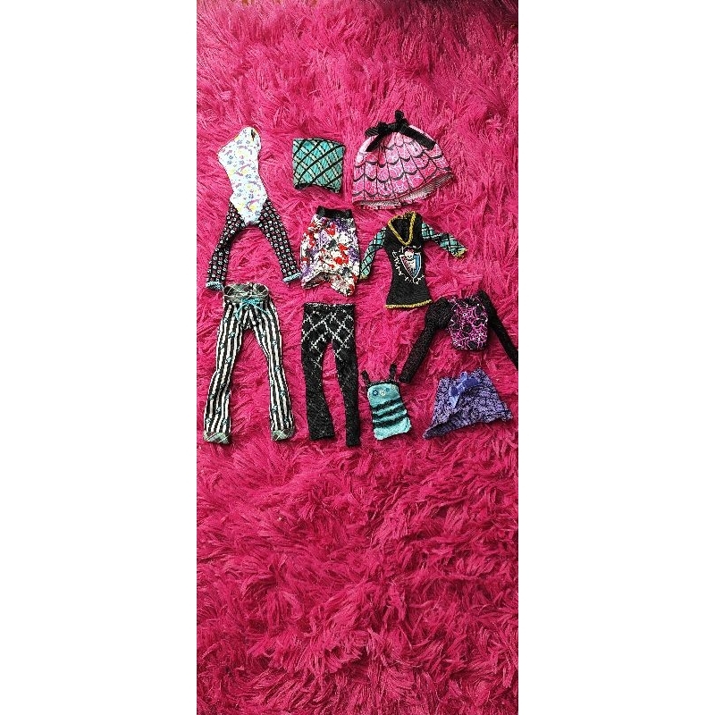 Roupas Bonecas Monster high (calças, saias, blusinhas)