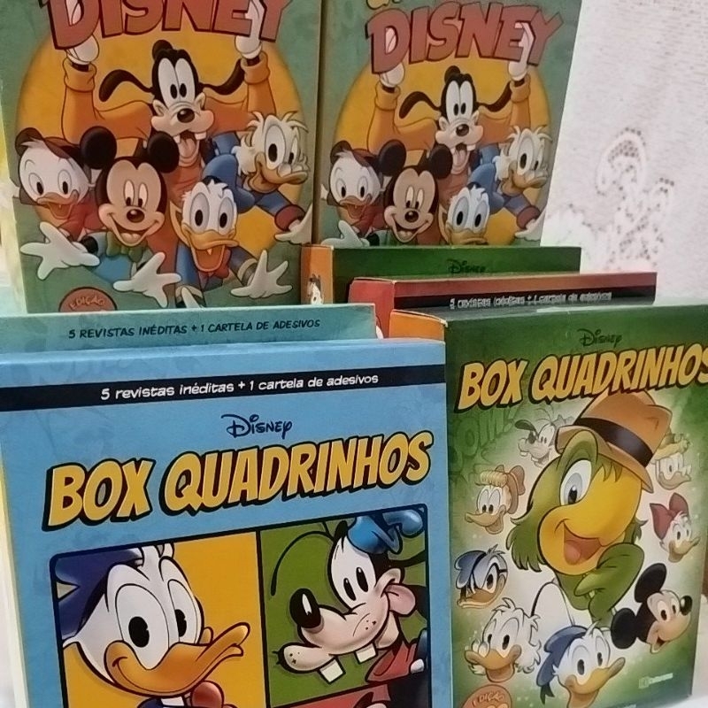 Box Quadrinhos com 5 Gibis inéditos e mais Cartela de adesivos - Quadrinhos Disney.