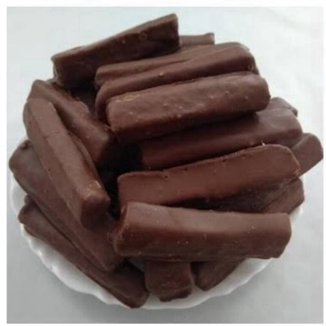 Choconana doce de banana banhada com chocolate ao meio amargo