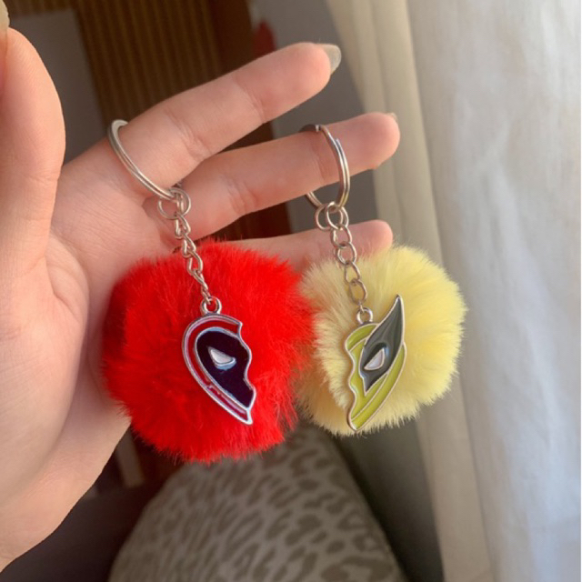 chaveiro Deadpool & Wolverine com pom pom
