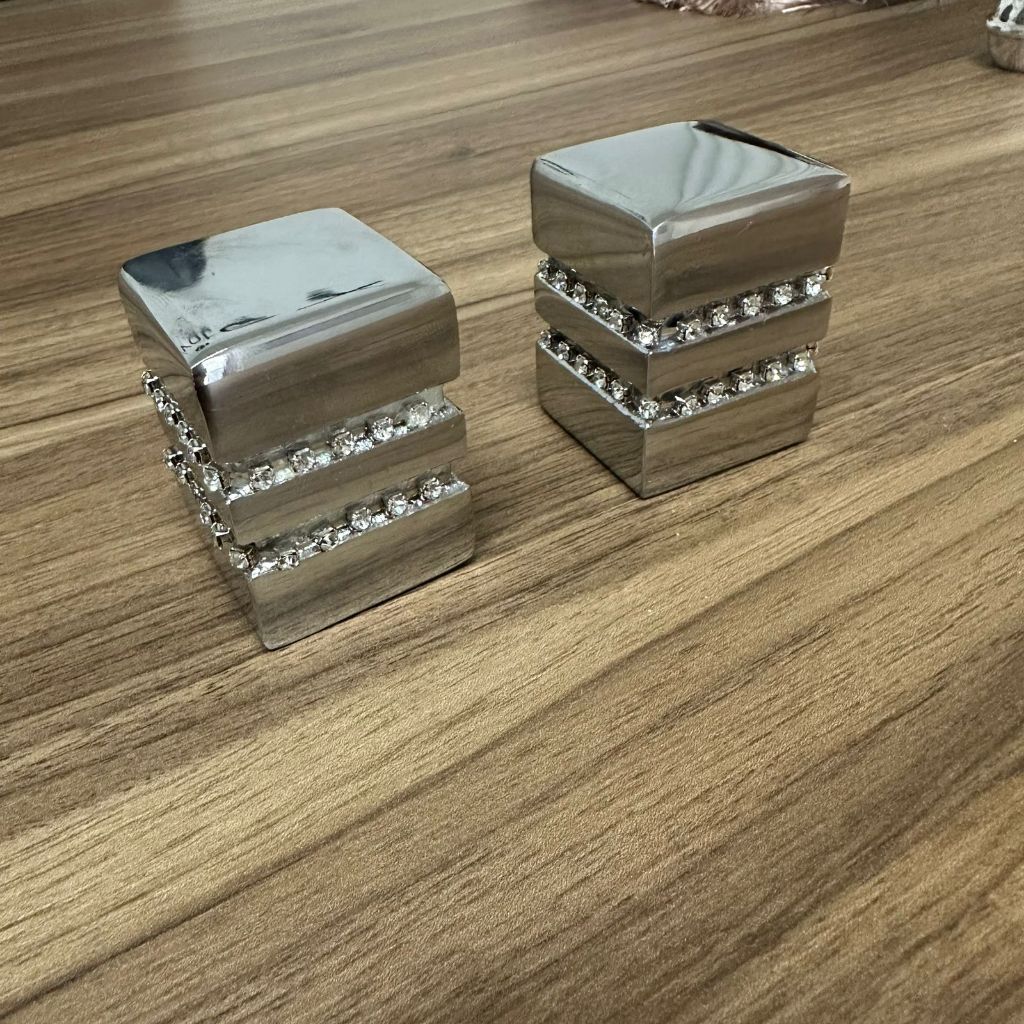 Ponteira Quadrada Brilhante Premium Para Varão De Cortina 28mm