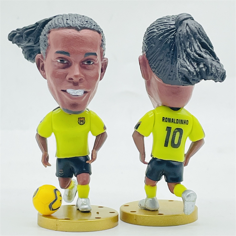 Miniatura Ronaldinho Gaúcho Barcelona Minicraque Soccerwe Kodoto