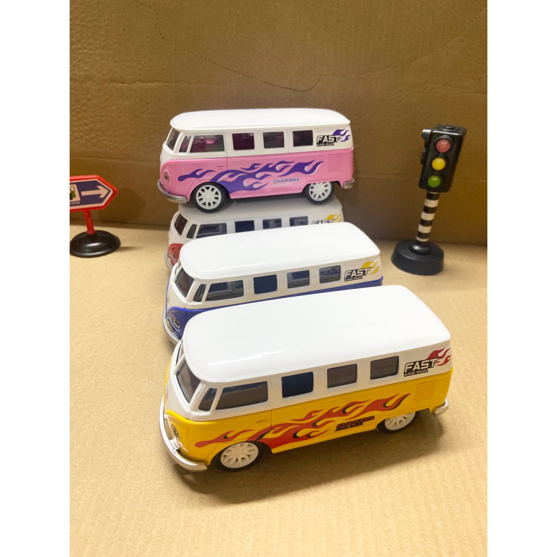 Carrinho de coleção Kombi de plástico