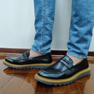 Sapato Social Casual Masculino Mocassim Loafer Premium Sola Tratorada Super Macio e Confortável.