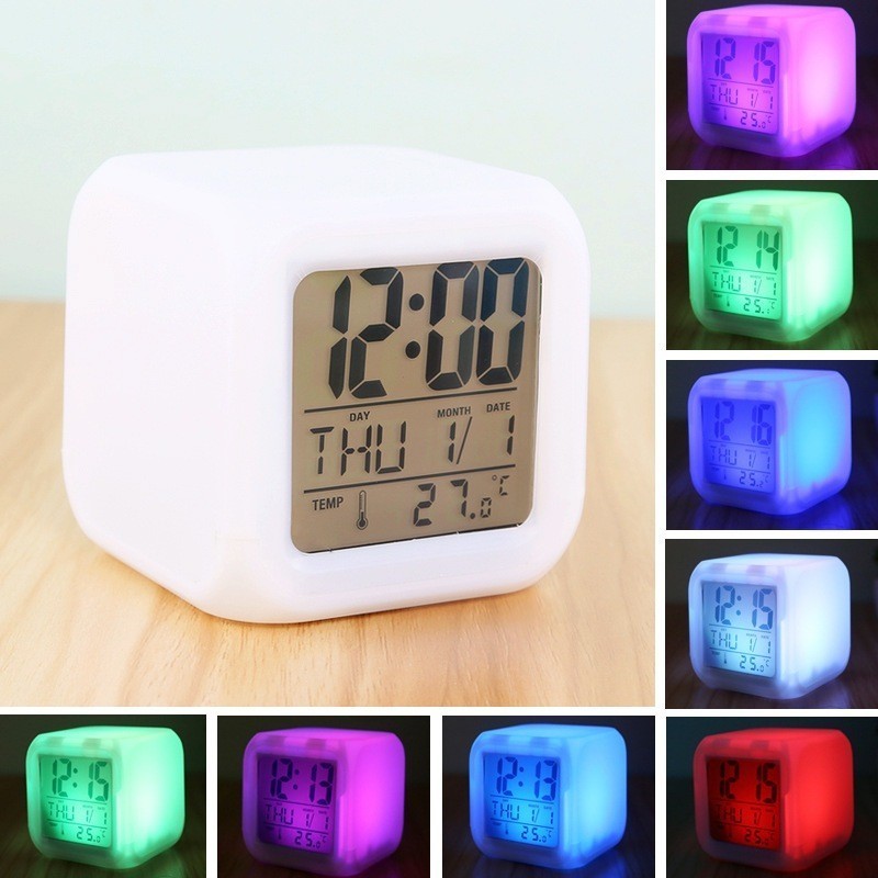 Relógio Digital Colorido 8 x 8 x 8Cm RGB Alarme Despertador Medidor De ...