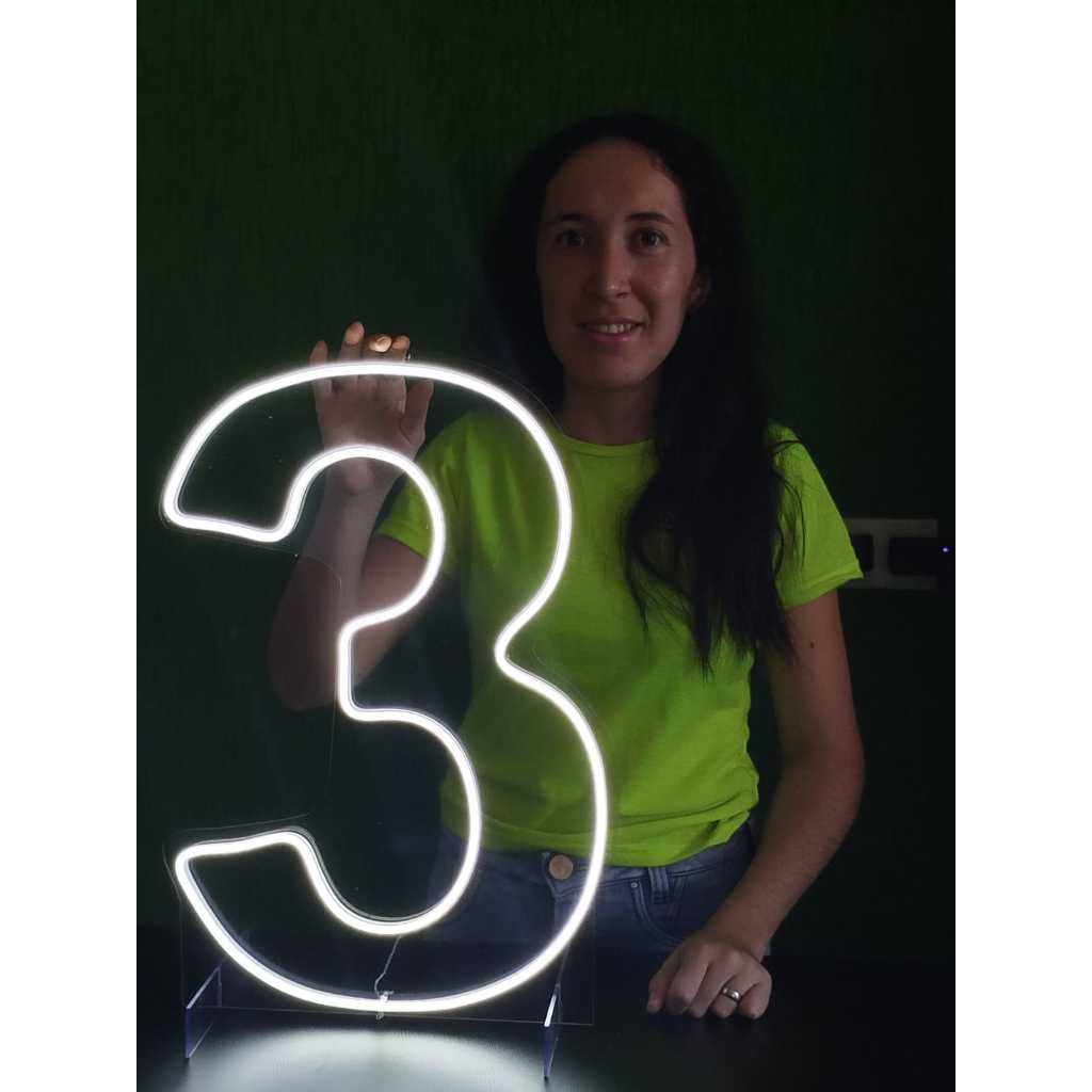 Numero 3 Led Neon com 50cm de altura fundo Cristal Transparente ...