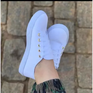 Tênis casual , ÓTIMA QUALIDADE E PREÇO.