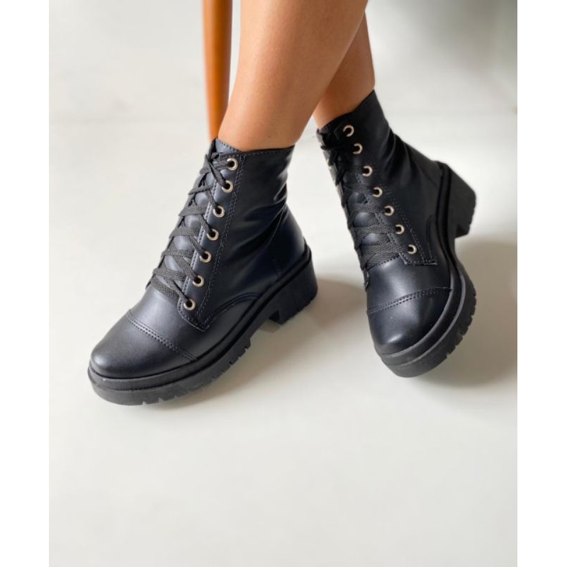 botas femininas:“Bota Feminina Cano Médio | Conforto & Estilo” | Shopee ...