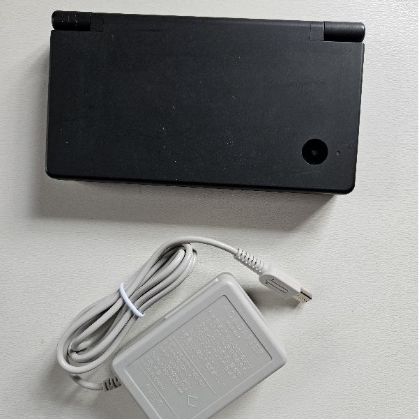 Nintendo DSi Black(北米版)[中古]ニンテンドーDSi ブラック