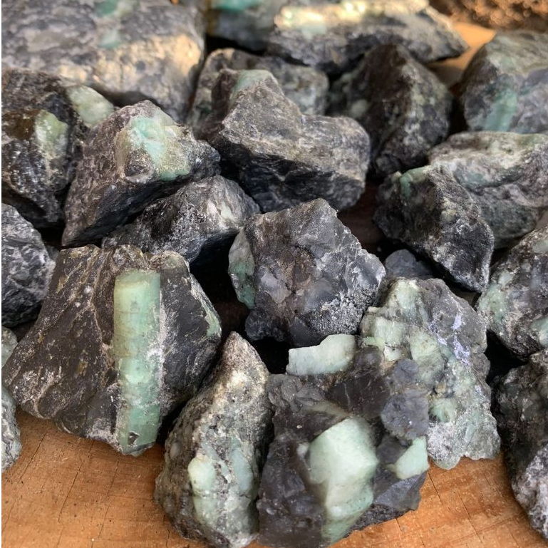 Pedra Esmeralda Bruta Esmeralda Pedra Natural Bruta Mineral Cristal