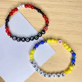 Kit Pulseiras Deadpool & Wolverine Miçangas