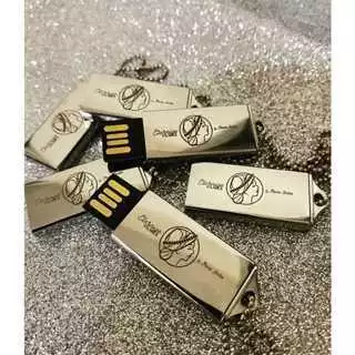 Pen Drive Retrátil Metal (Mínimo de 3 peças p/ personalização)