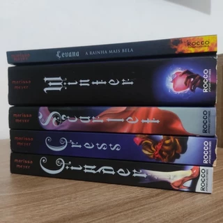Livros As Crônicas Lunares - Marissa Meyer - Cinder, Cress, Scarlet, Winter, Levana