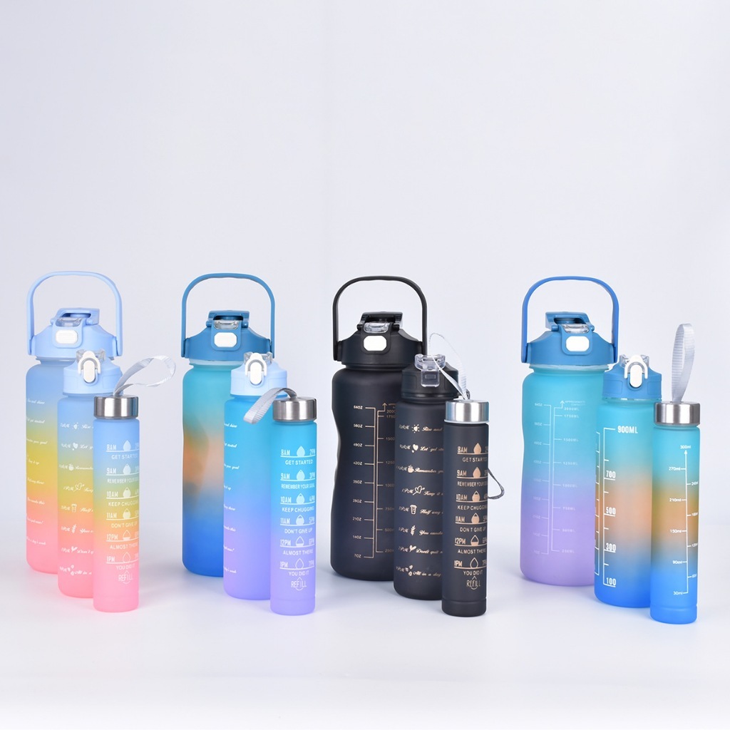 Kit 3 Garrafas De Água Degradê 2Litros e 900ml e 300ml