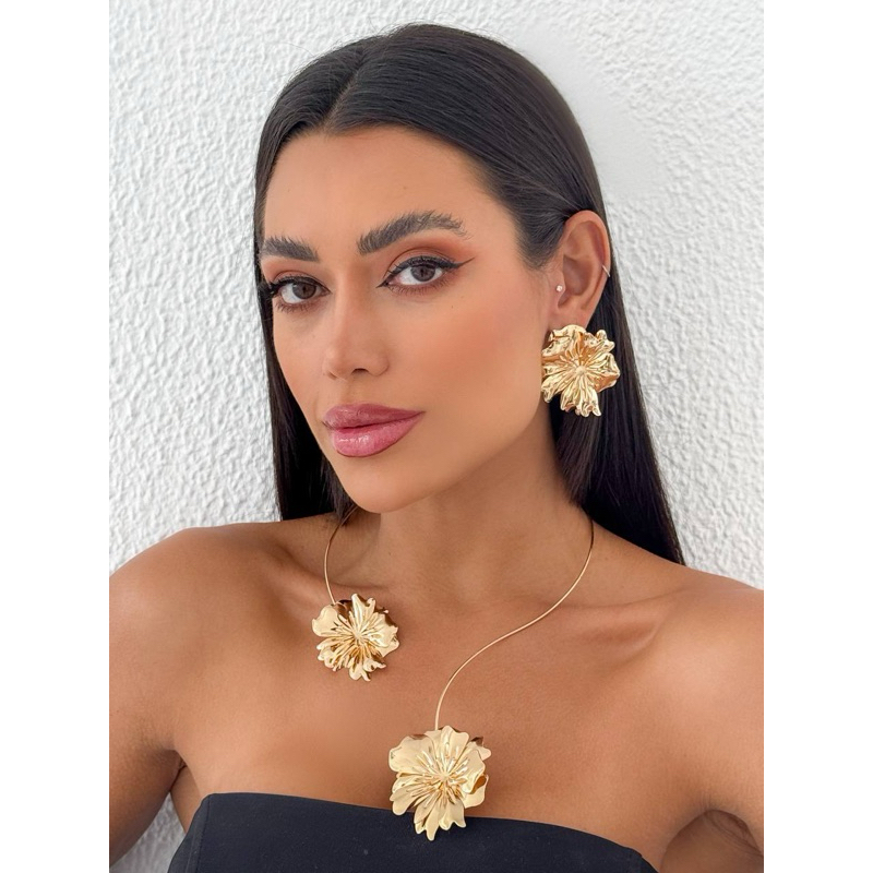 colar choker flor minimalista