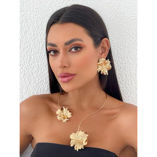 colar choker flor minimalista