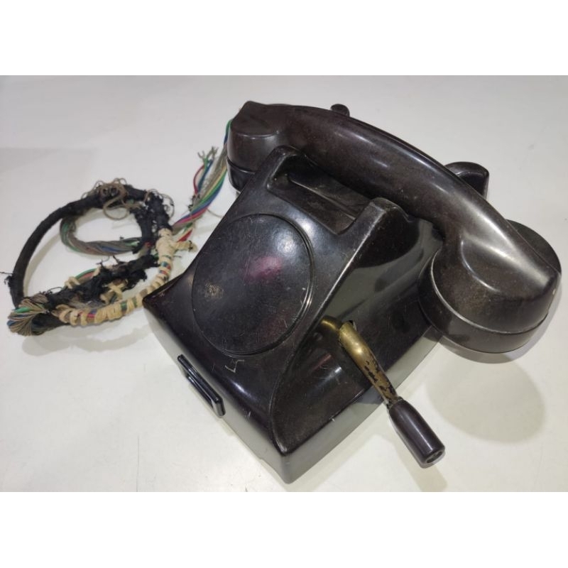 TELEFONE ANTIGO DE MESA C/MANIVELA EM BRAQUELITE PRETO, ERICSOM, ANTIGUIDADE CODIGO 107