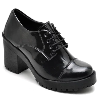 Sapato Feminino Oxford Salto Tratorado Em Verniz Preto