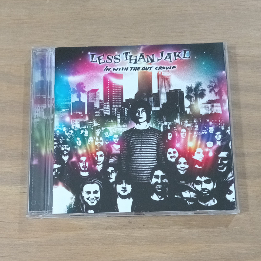 CD- LESS THAN JAKE -IN WITH THE OUT CROWD | Shopee Brasil