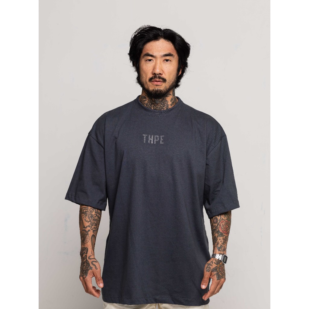 Camiseta Oversized Cinza Chumbo Strass