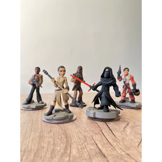 Disney Infinity 3.0 Edition: Star Wars The Force Awakens Figuras de Ação Kylo Ren - Rey - Poe Dameron - Finn