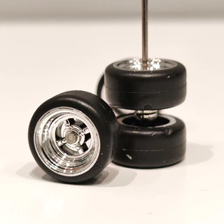Rodas com pneus de borracha 4 pontas cromada para customização de miniaturas Hot Wheels escala 1:64