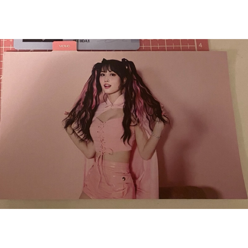 photocards e inclusoes oficiais momo twice fórmula of love id card