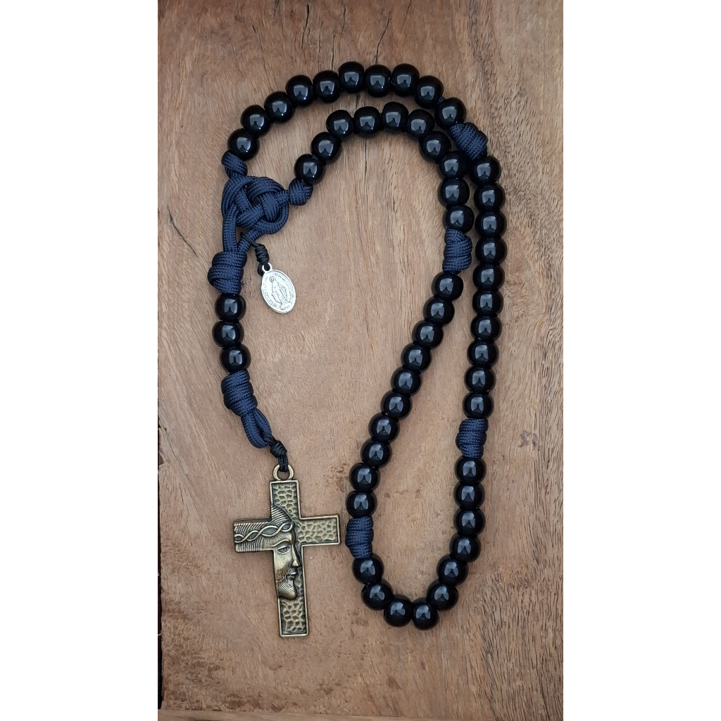 Terço de Nossa Senhora - em Paracord 550 e contas de 12mm - cruz face de Cristo