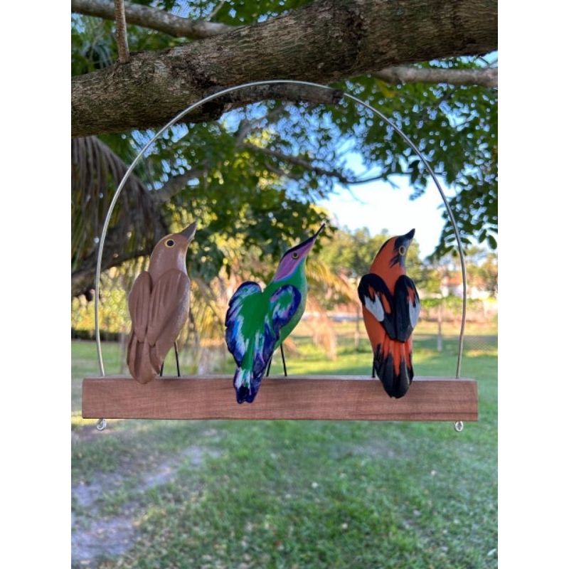 Conjunto 2 de aves na base de madeira lisa - enfeite de jardim