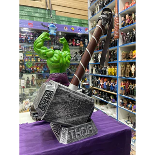 Martelo resina Mjolnir Thor Com Base Colecionável