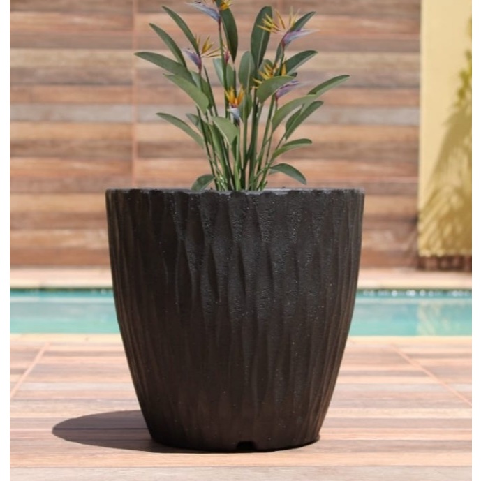 Vaso de Planta Modelo Bojo Horizontal Ondulado em Polietileno 29x28