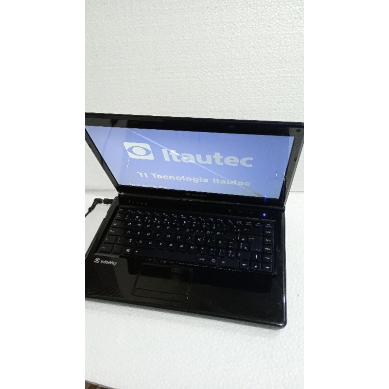 NOTEBOOK MODELO INFOWAY NOTE A7520 SS L. PROCESSADOR AMD C-60 APU WITH RADEON TM(HD Graphics.4GB DE MEMÓRIA RAM. COM AVARIAS.