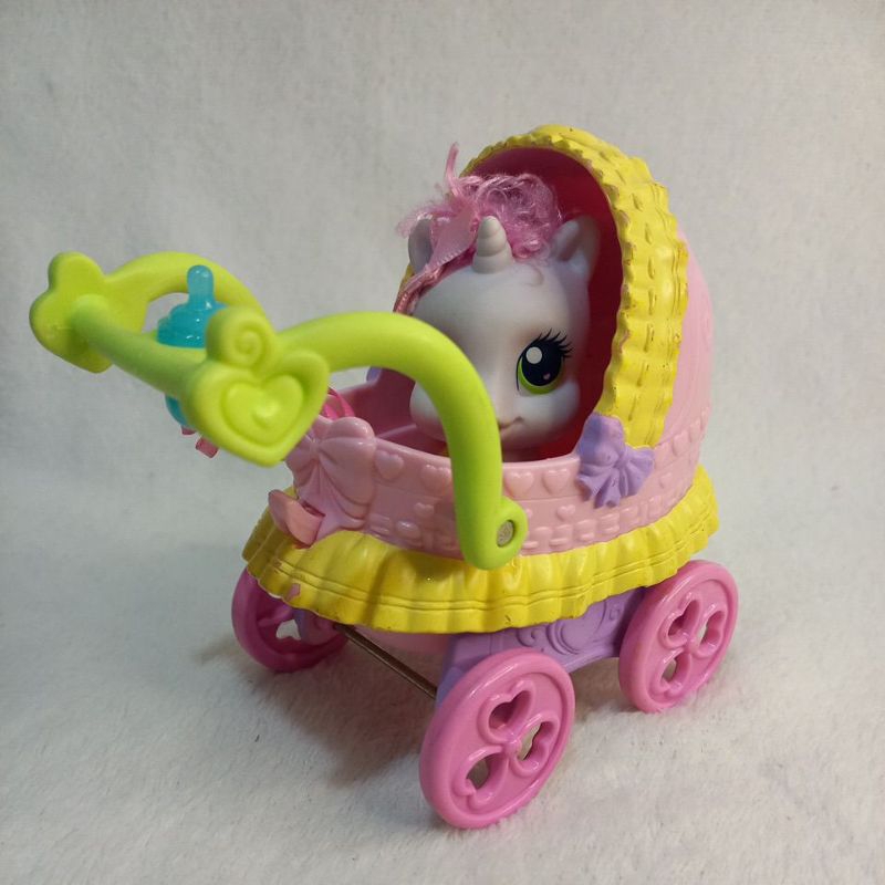My Little Pony com carrinho de bebê Hasbro